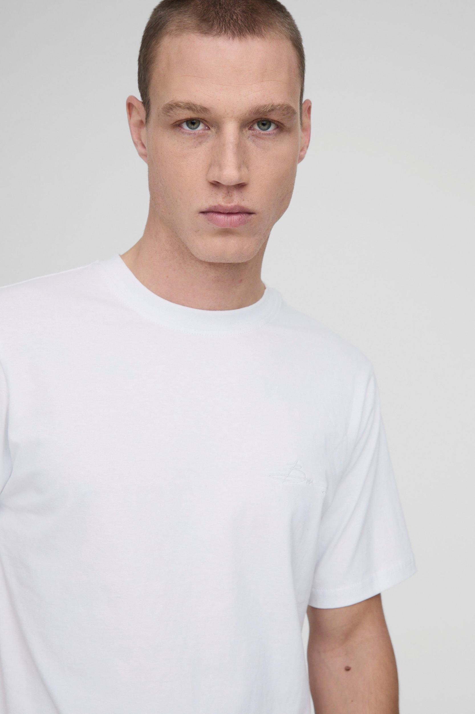 Regular Fit Bm Signature Embroidered Crew Neck T-shirt | boohooMAN USA Product Image