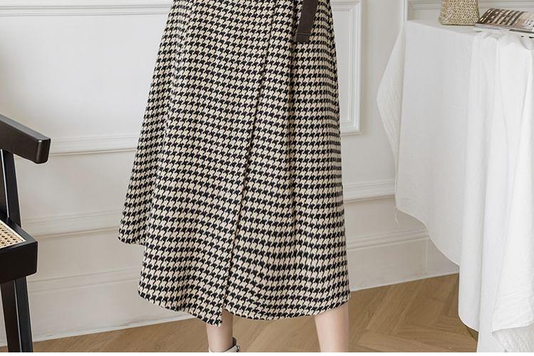 High Waist Plaid Maxi A-Line Skirt Product Image