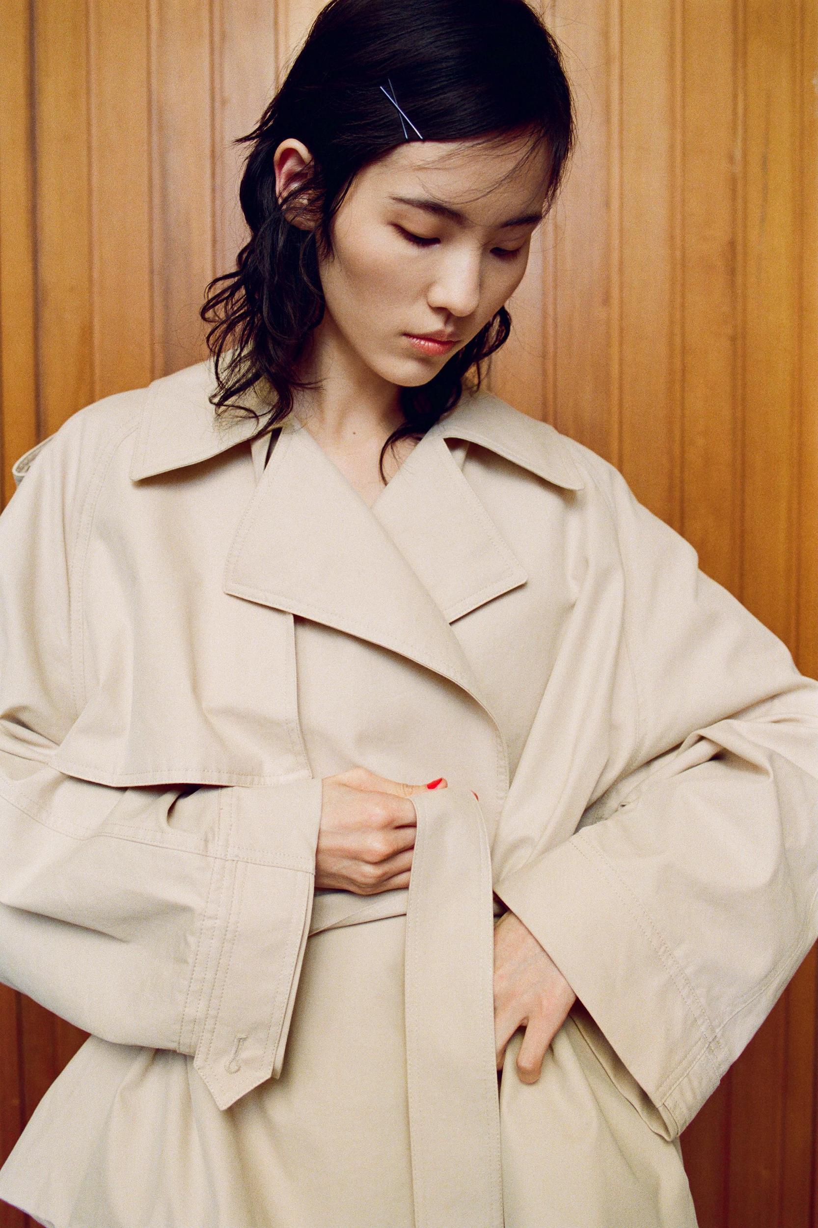 SHORT BELTED TRENCH COAT Product Image