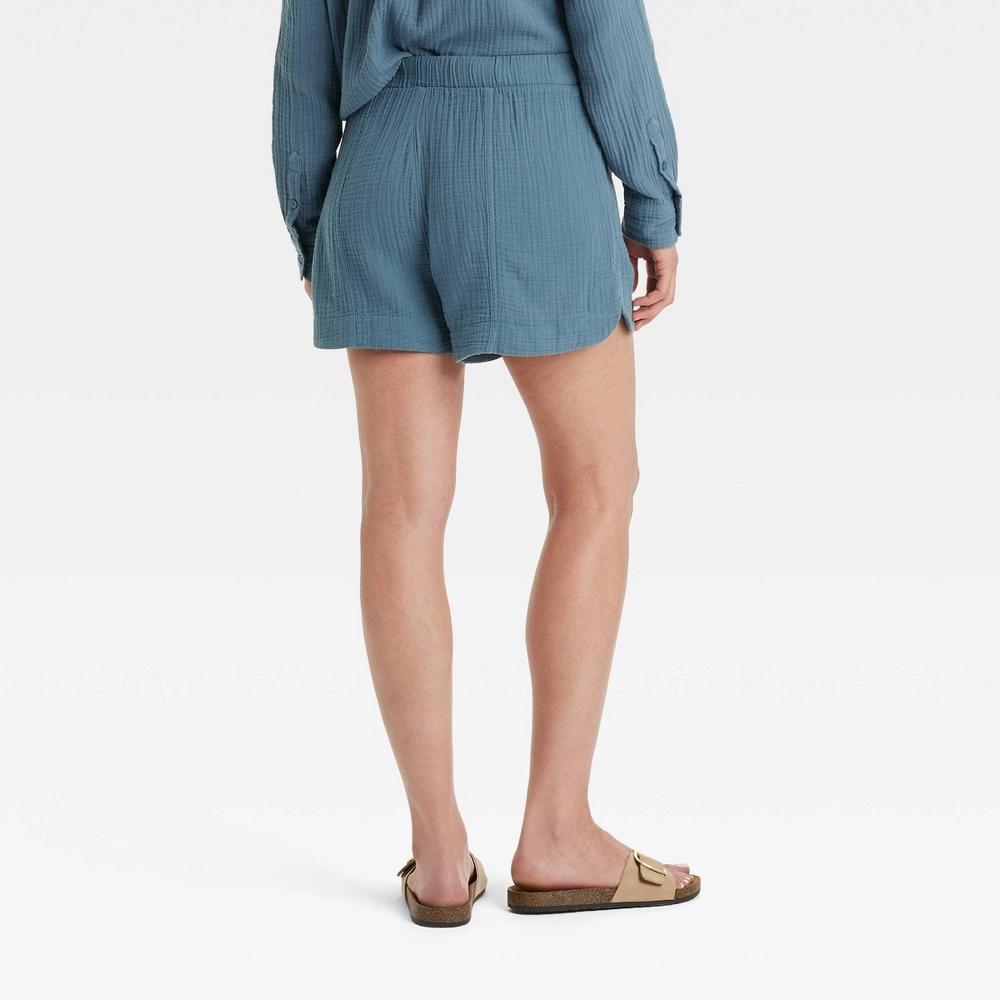 Women's High-Rise Pull-On Shorts - Universal Thread™ Product Image