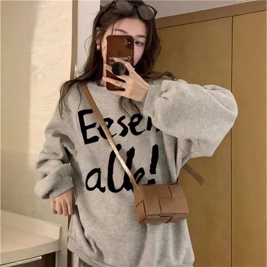 Long Sleeve Lettering Print Loose-Fit Sweatshirt Product Image
