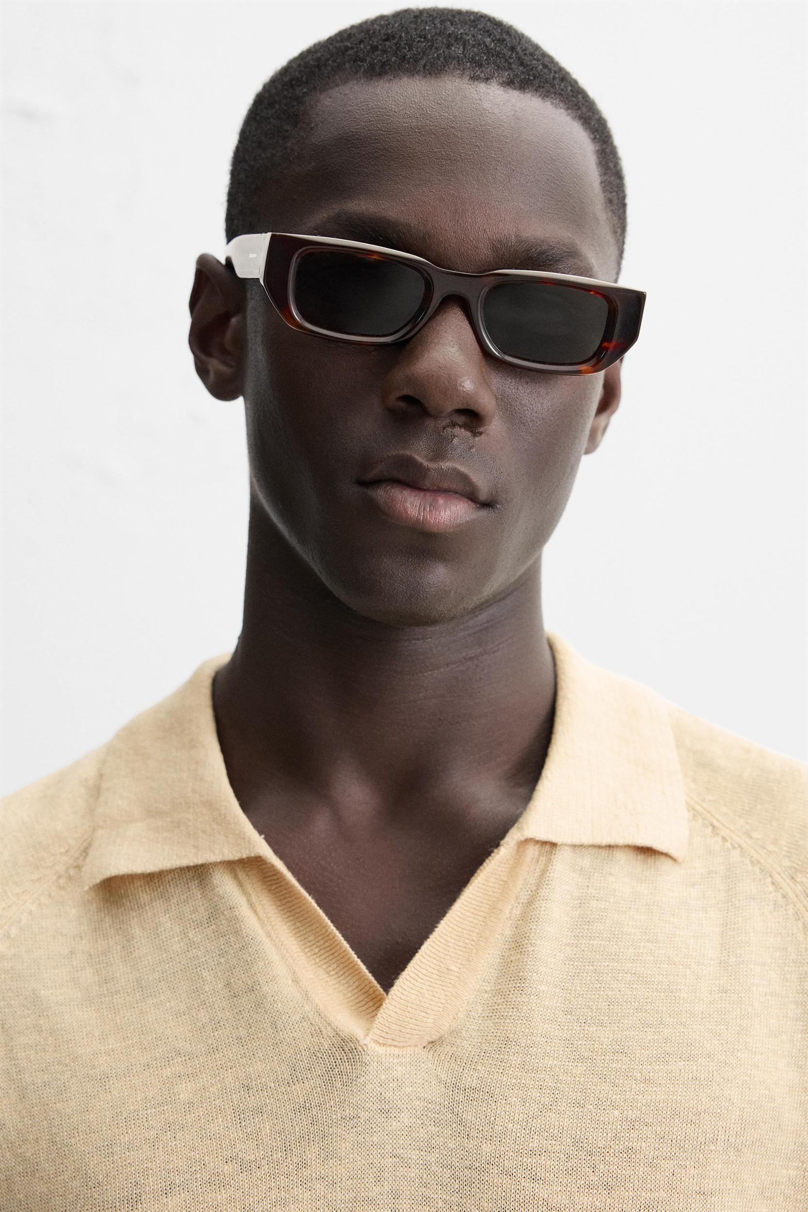 100% LINEN KNIT POLO SHIRT Product Image