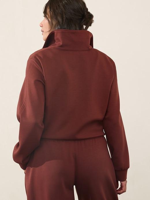 Allure 1/4 Zip Sweatshirt Product Image