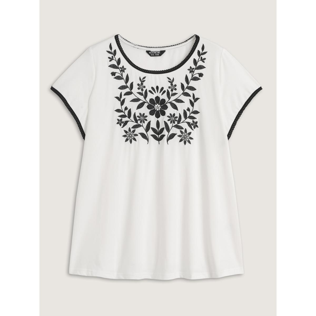 Plus Size Supersoft Floral Embroidered T-Shirt WhiteSmoke Women Round Neck Vacation T-shirts BloomChic 30/6X Product Image