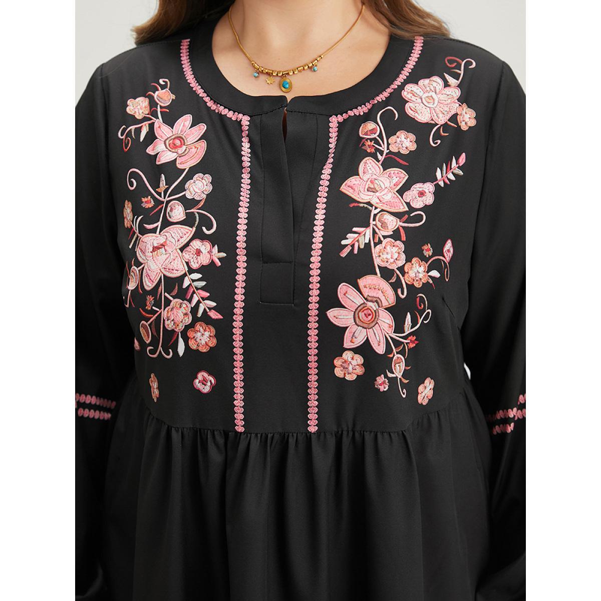 Plus Size Bandana Print Lantern Sleeve Pocket Dress Black Women Resort Elastic cuffs Round Neck Long Sleeve Curvy Knee Dress BloomChic 10/M Product Image