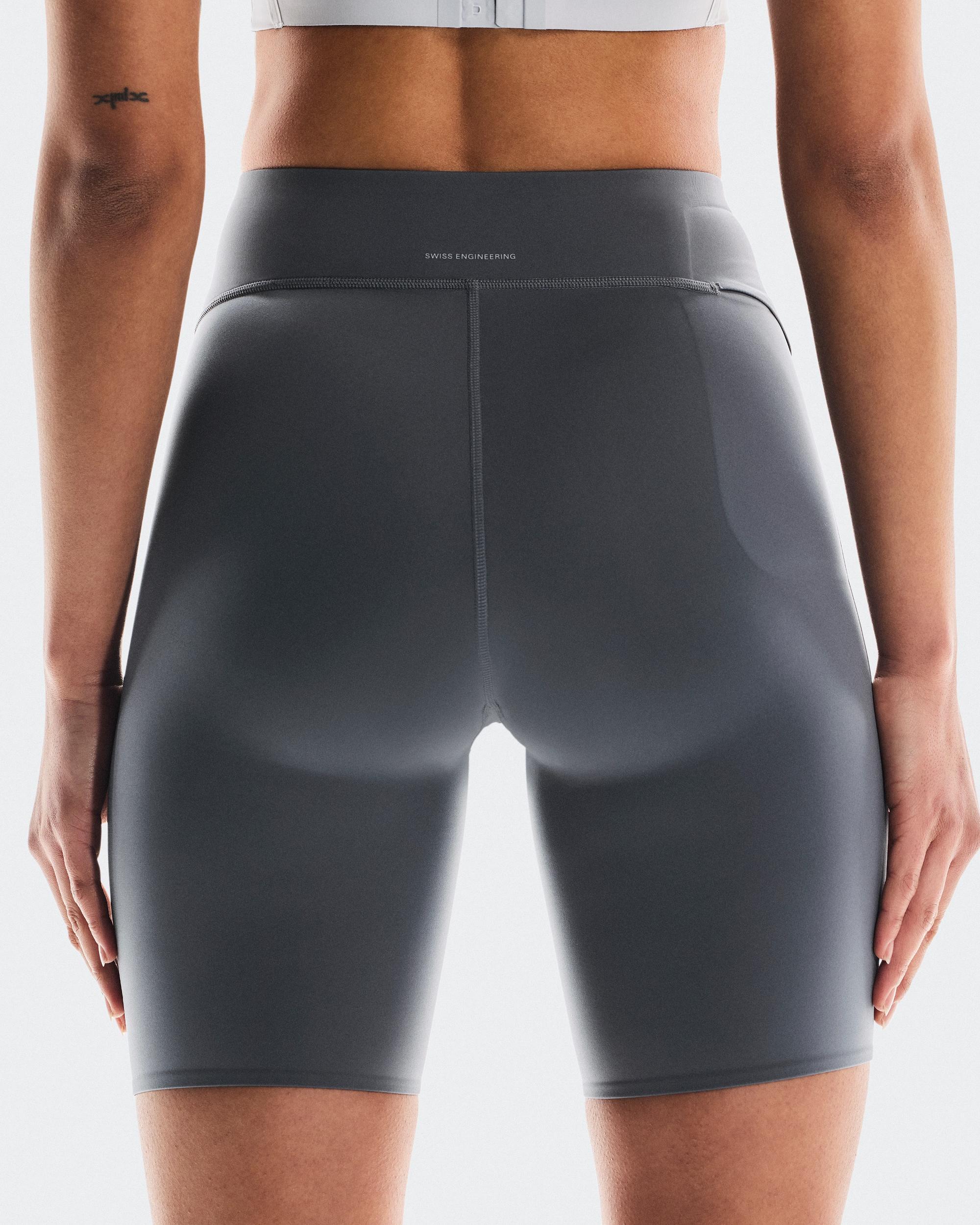 Train Tights 1/2: Sculpting Scuba-like Material Product Image