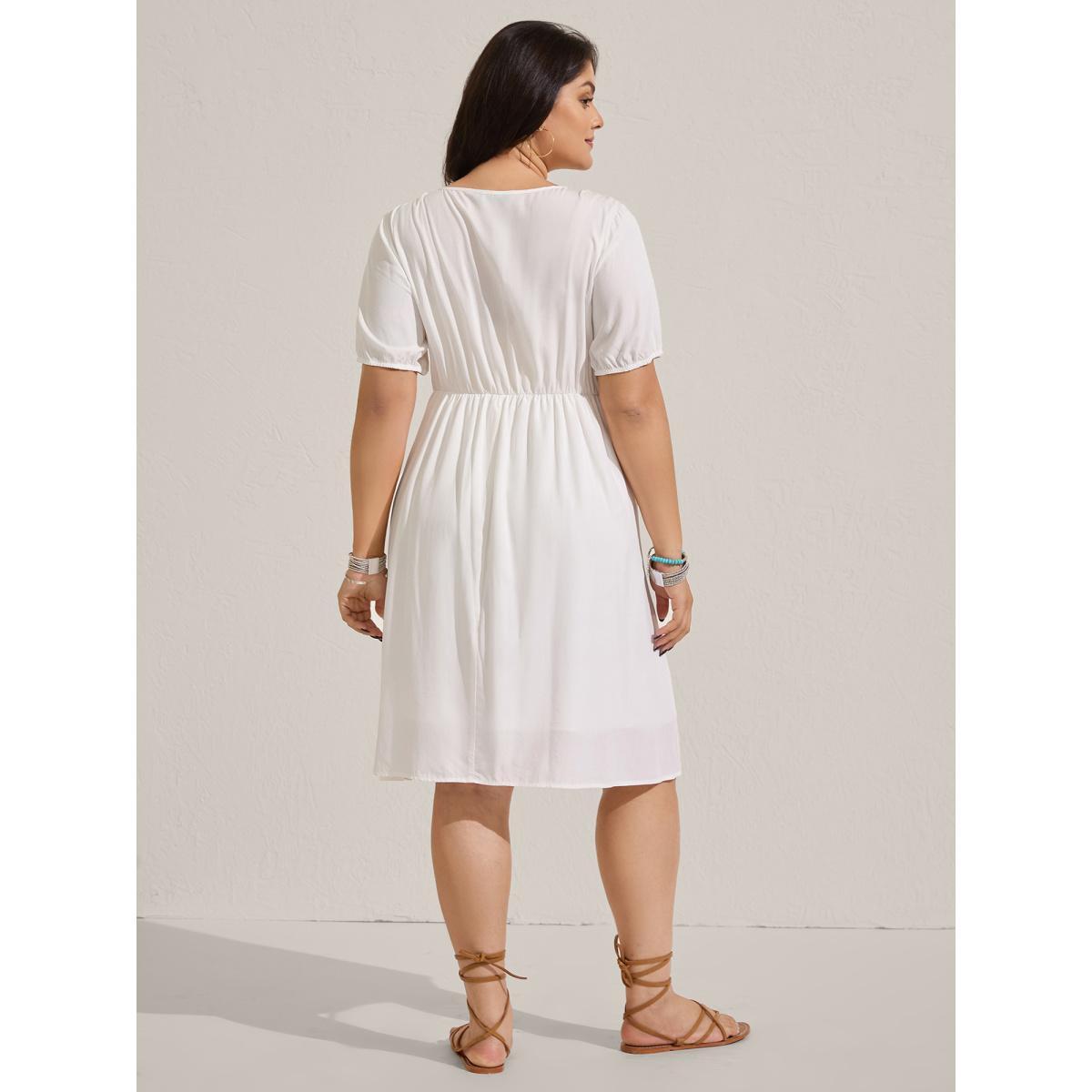 Plus Size Floral Embroidery Pockets Tassels Midi Dress Ivory Women Notched collar Short sleeve Curvy BloomChic 26/4X Product Image