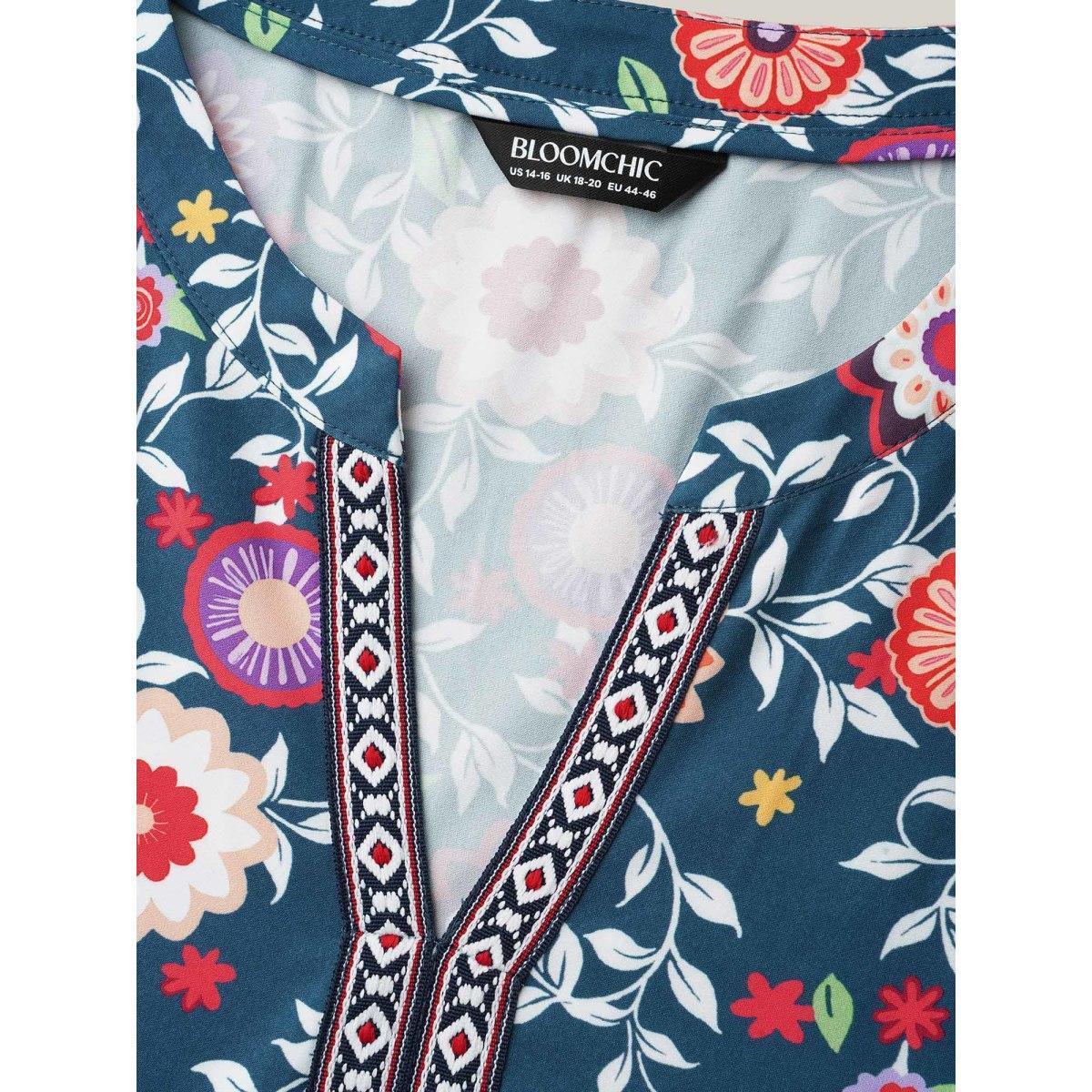 Plus Size Floral Print Stretchy-Waist Pockets Maxi Dress Navy Women Resort Non Flat collar with V-notch Elbow-length sleeve Curvy BloomChic 22-24/3X Product Image
