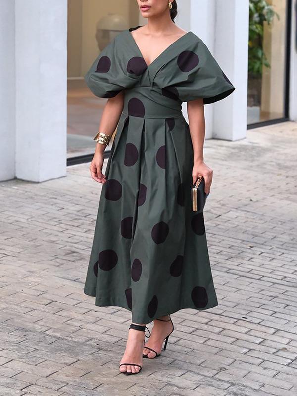 A-Line Half Sleeves Pleated Polka-Dot V-Neck Maxi Dresses Product Image
