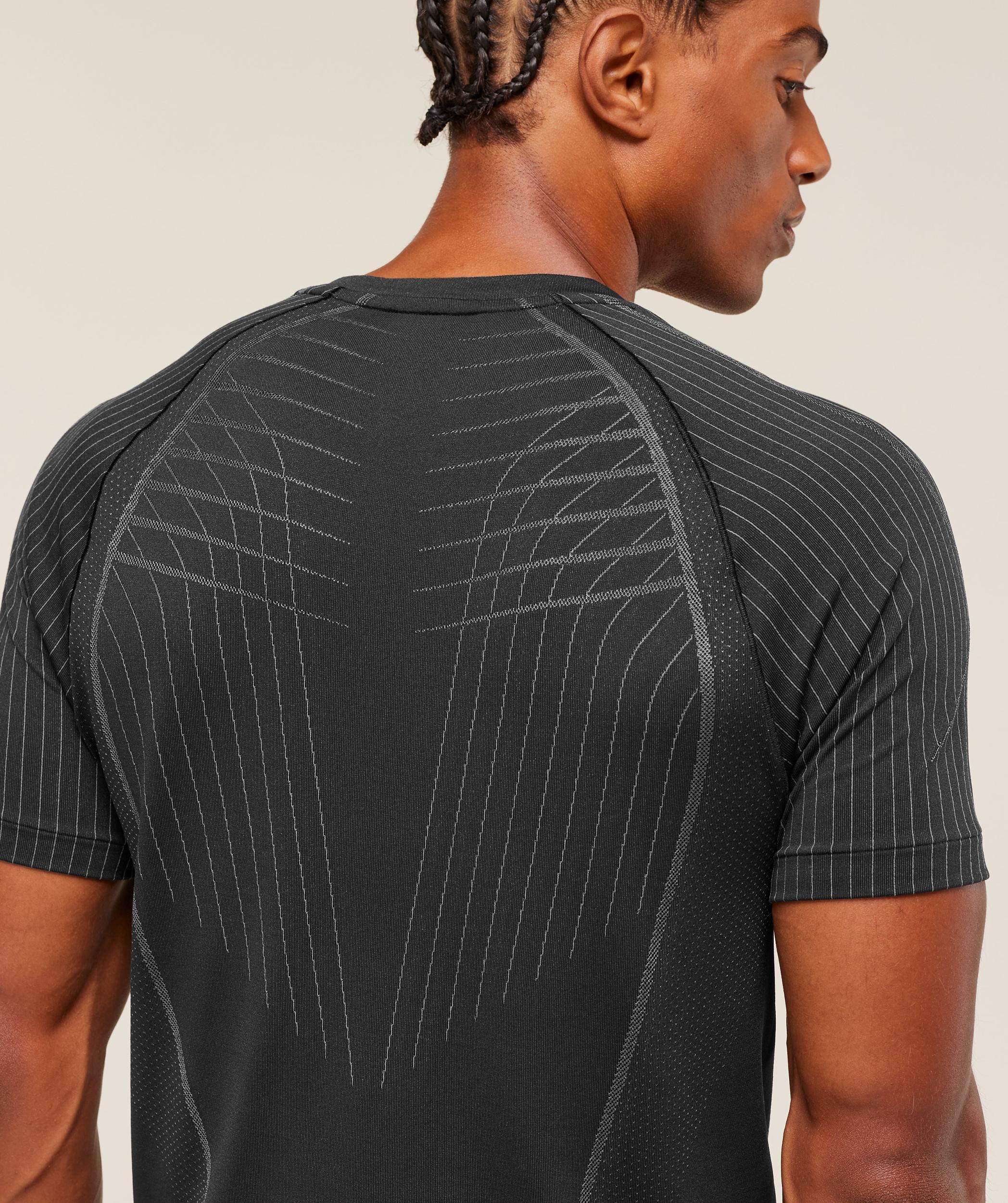 Apex Seamless T-Shirt Product Image