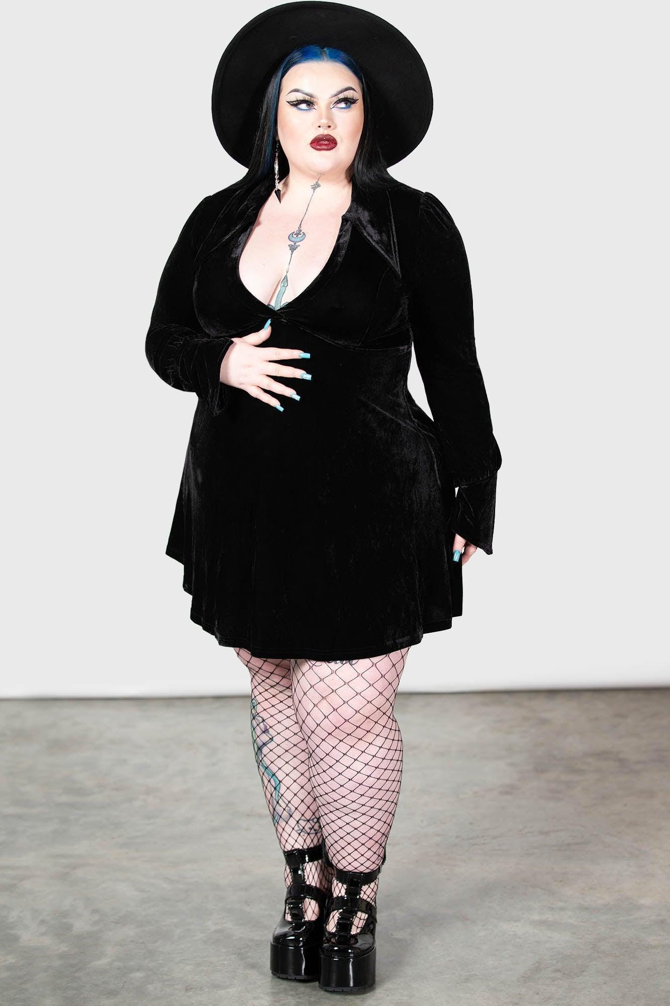 Hecate Velvet Plunge Dress - Resurrect Female Product Image