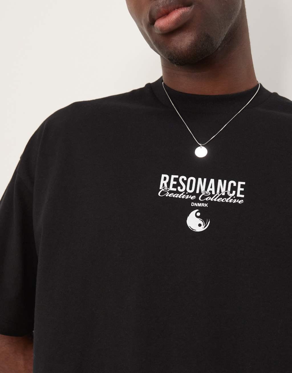 Selected Homme oversized T-shirt with yin yang backprint in black Product Image