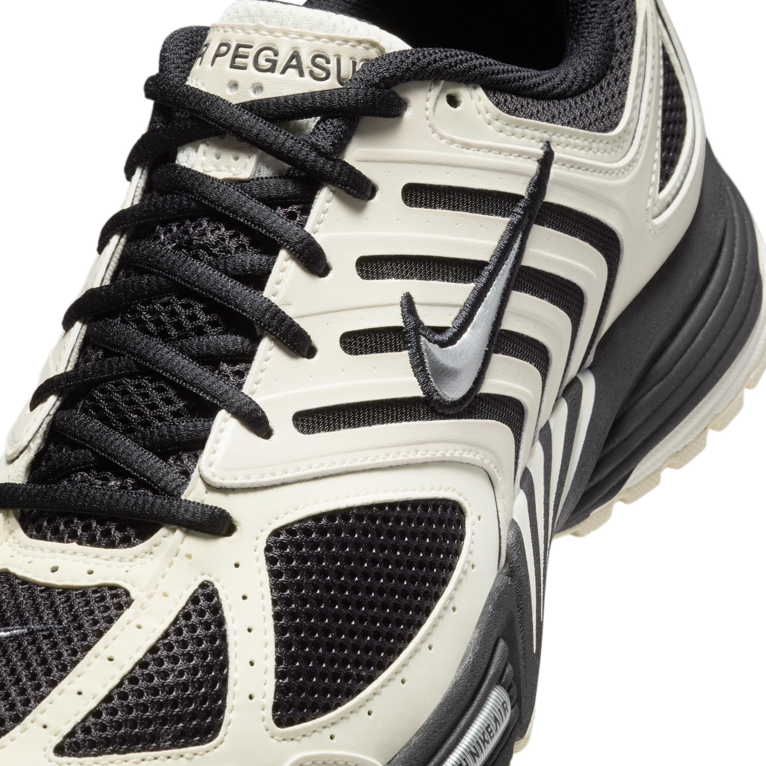 Nike Men's Air Pegasus 2005 Shoes Product Image