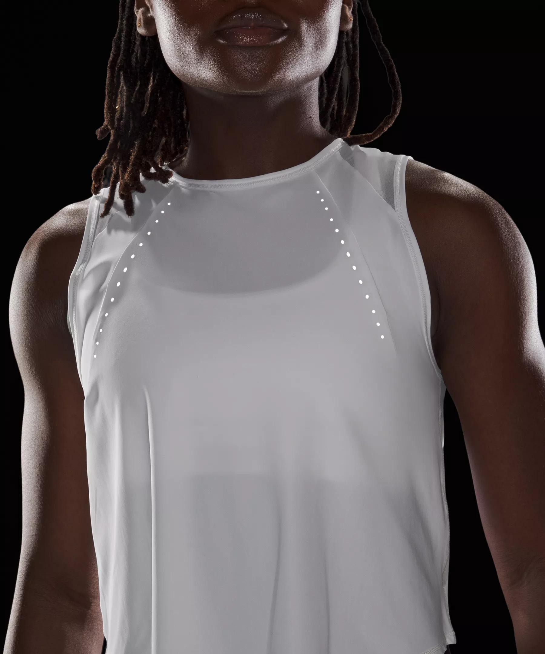 Sculpt Cropped Tank Top *Pleated Product Image