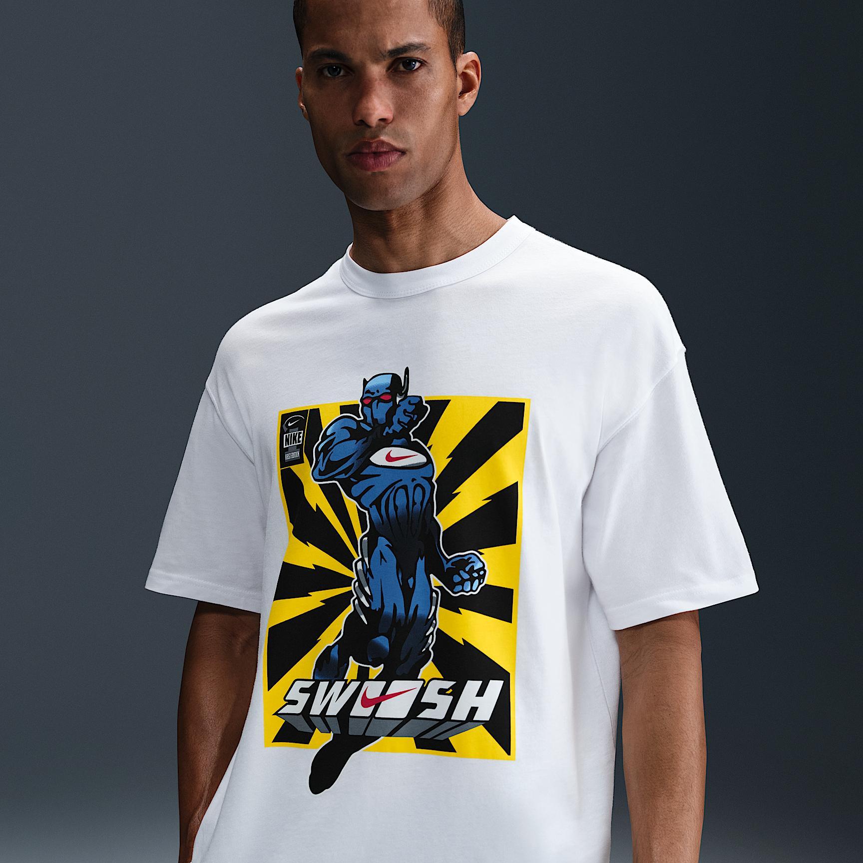 Nike Men's Max90 Fitness T-Shirt Product Image