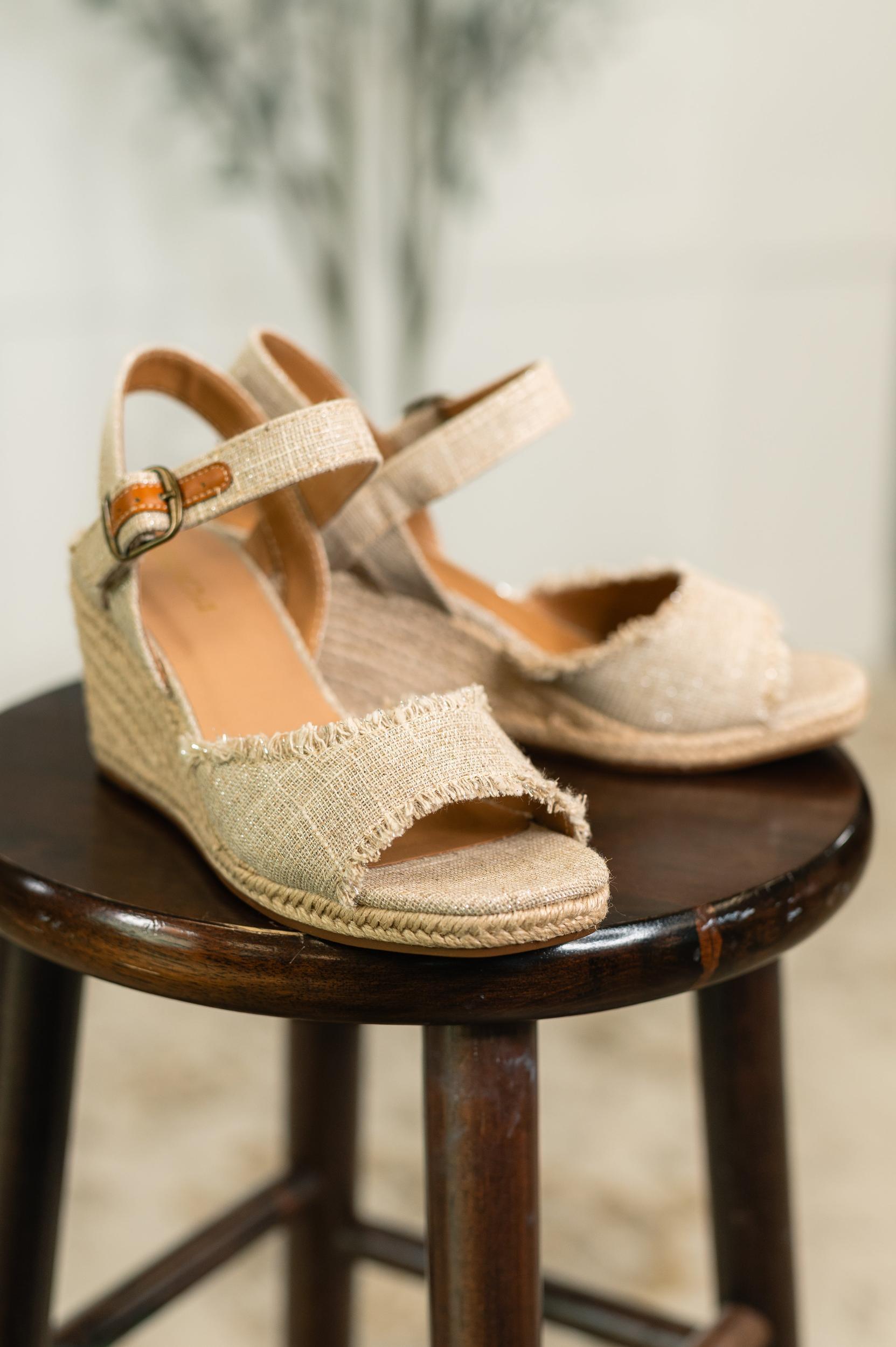 Arnold Natural Linen Wedges Product Image