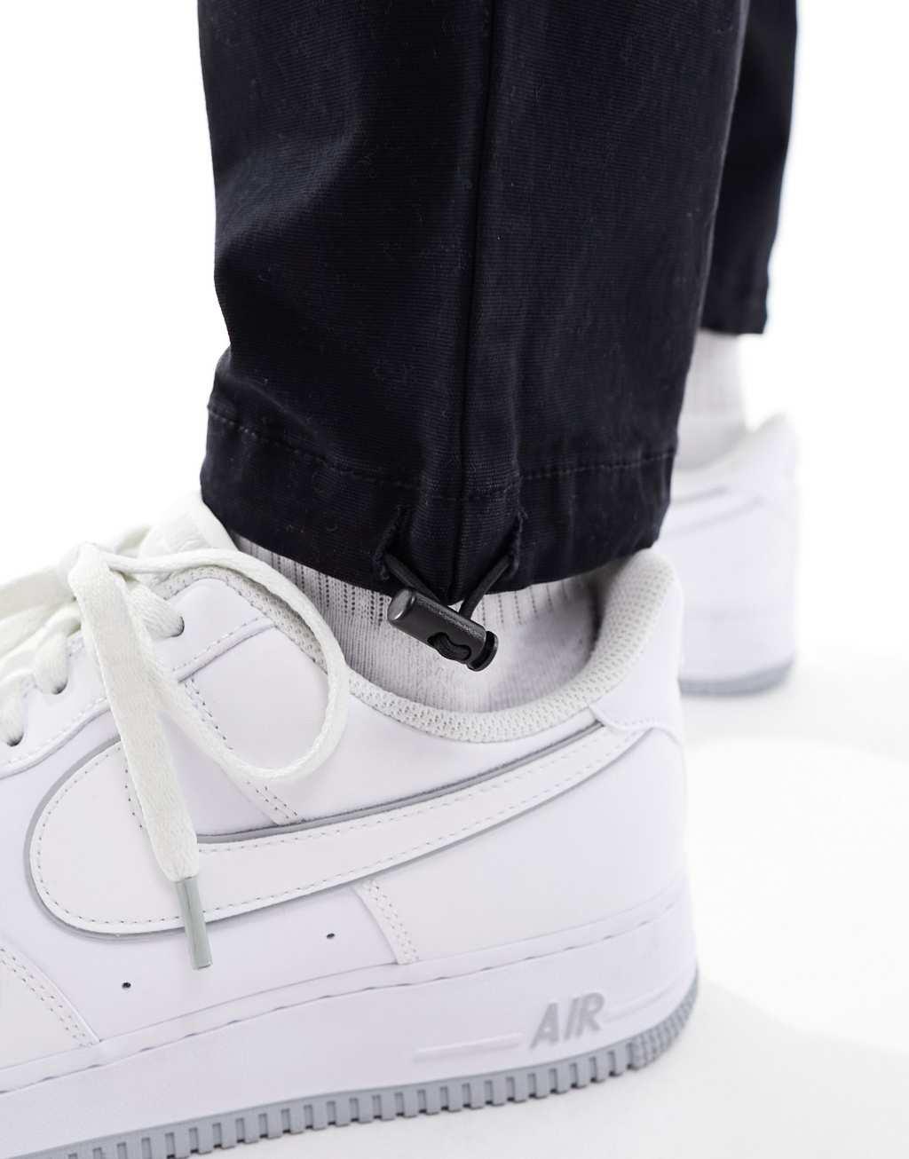 Pacsun slim leg cargo pants in black Product Image