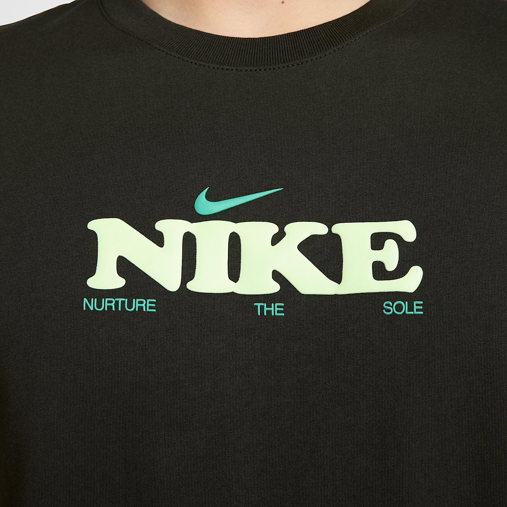 Nike Sportswear Men's T-Shirt Product Image