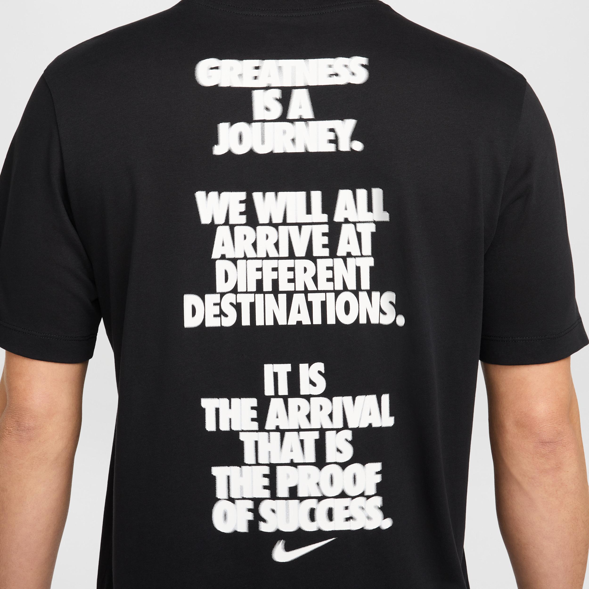 Nike Men's Dri-FIT Fitness T-Shirt Product Image
