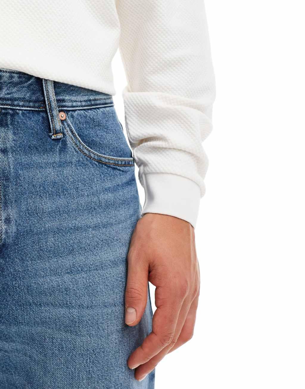 Jack & Jones Chris straight leg jeans in mid blue wash Product Image