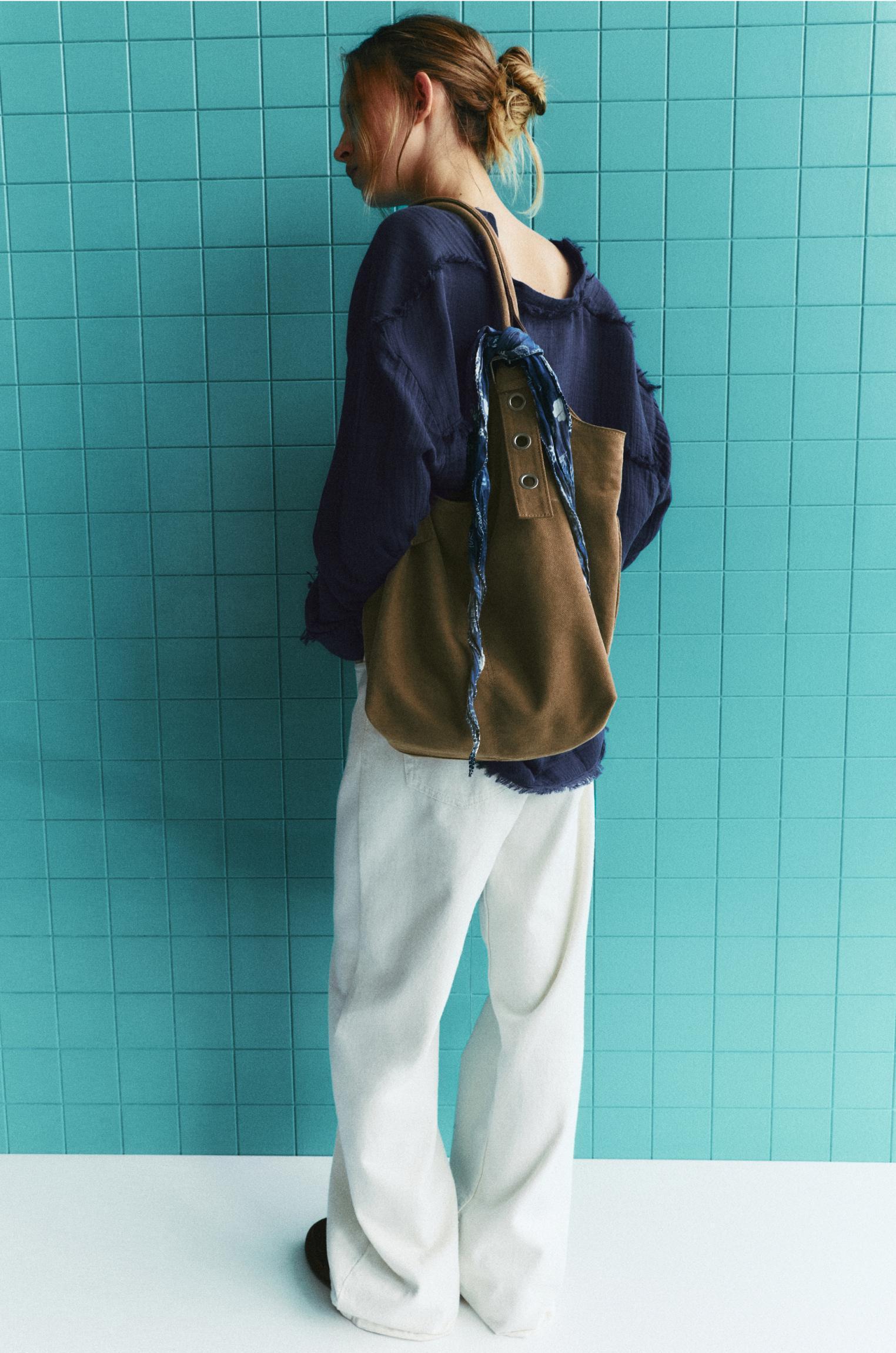 Buckled canvas tote bag Product Image