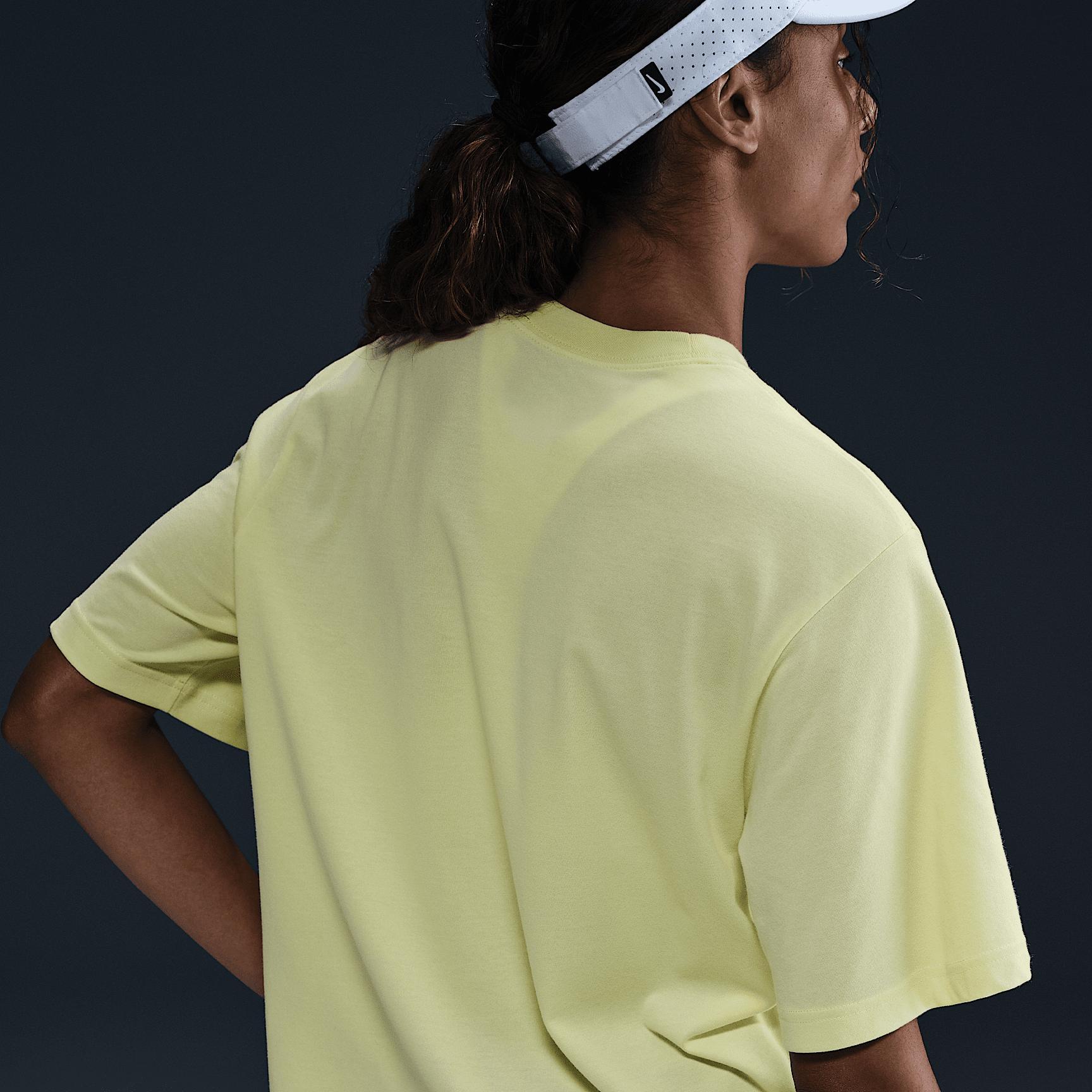 Nike Slam Women's Dri-FIT Short-Sleeve T-Shirt Product Image