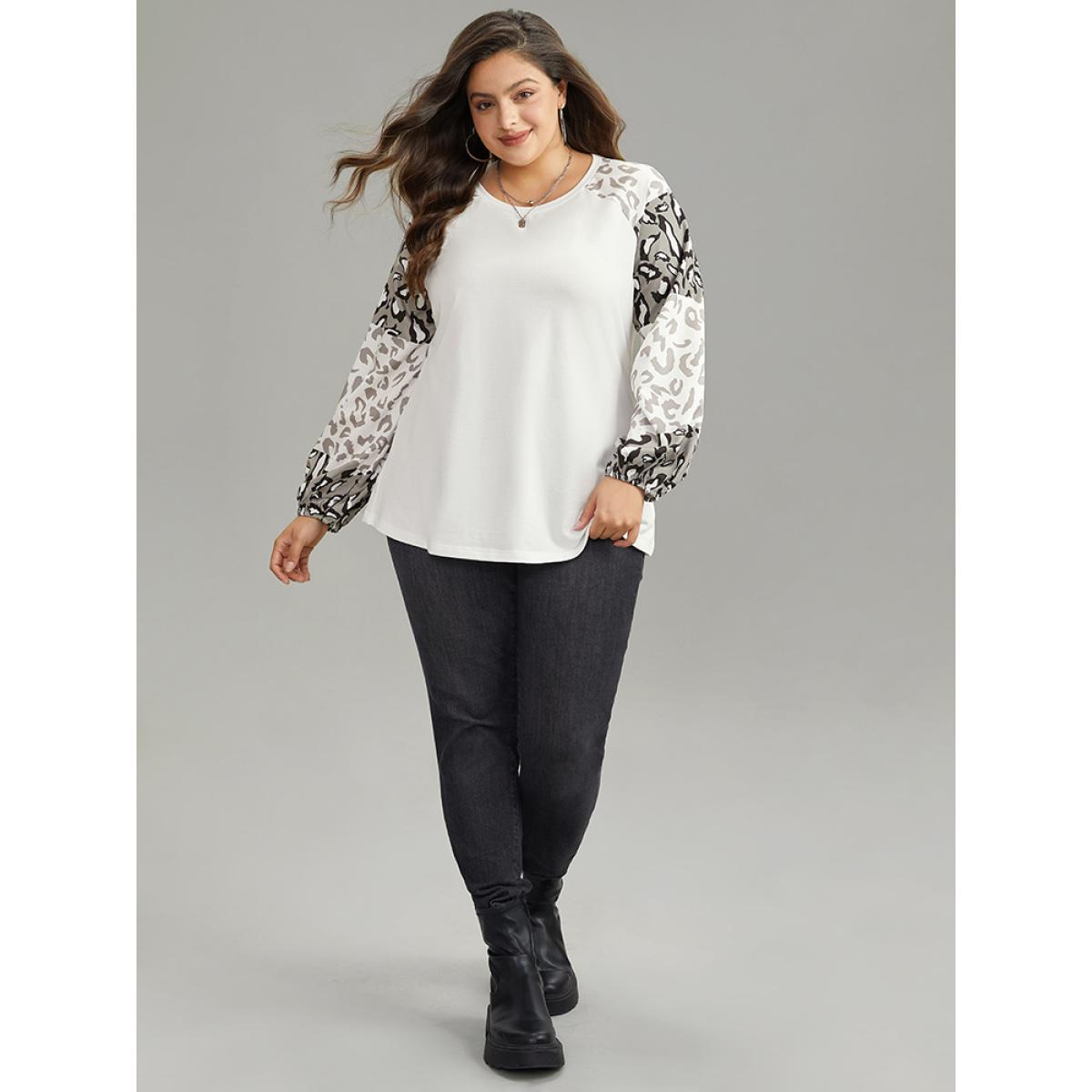 Plus Size Leopard Patchwork Contrast Lantern Sleeve Sweatshirt White Women Casual Elastic cuffs Leopard Round Neck Dailywear T-shirts BloomChic 22-24/3X Product Image
