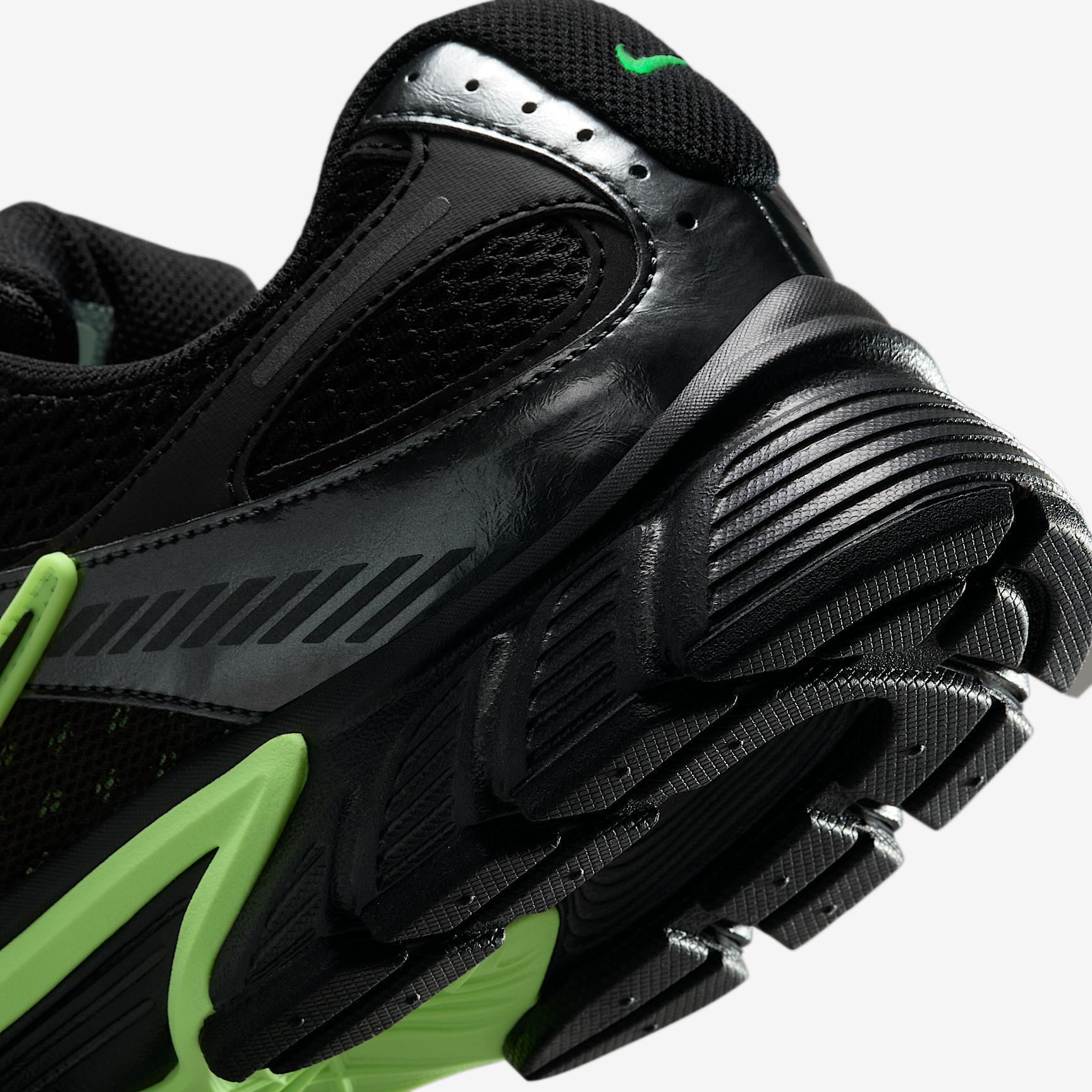 Nike V5 RNR Men's Shoes Product Image