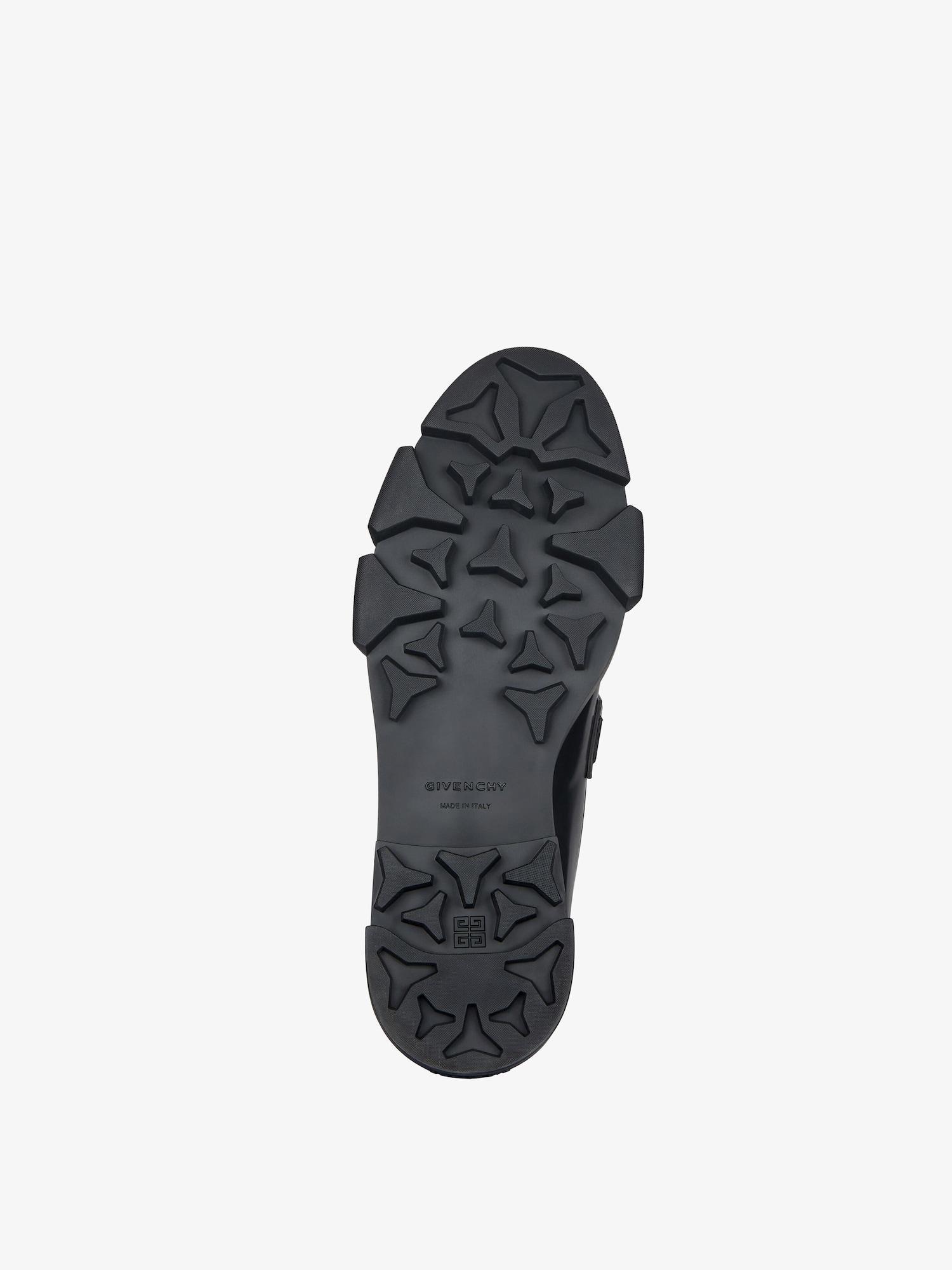 Terra loafers in leather Product Image