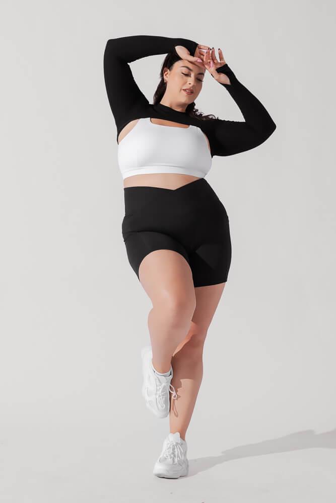 Relevé Ribbed Shrug - Black Product Image