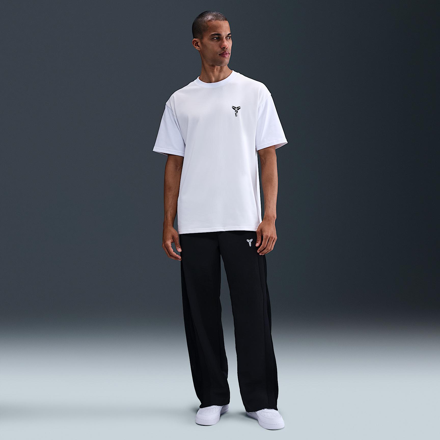 Kobe Men's Dri-FIT Basketball T-Shirt Product Image