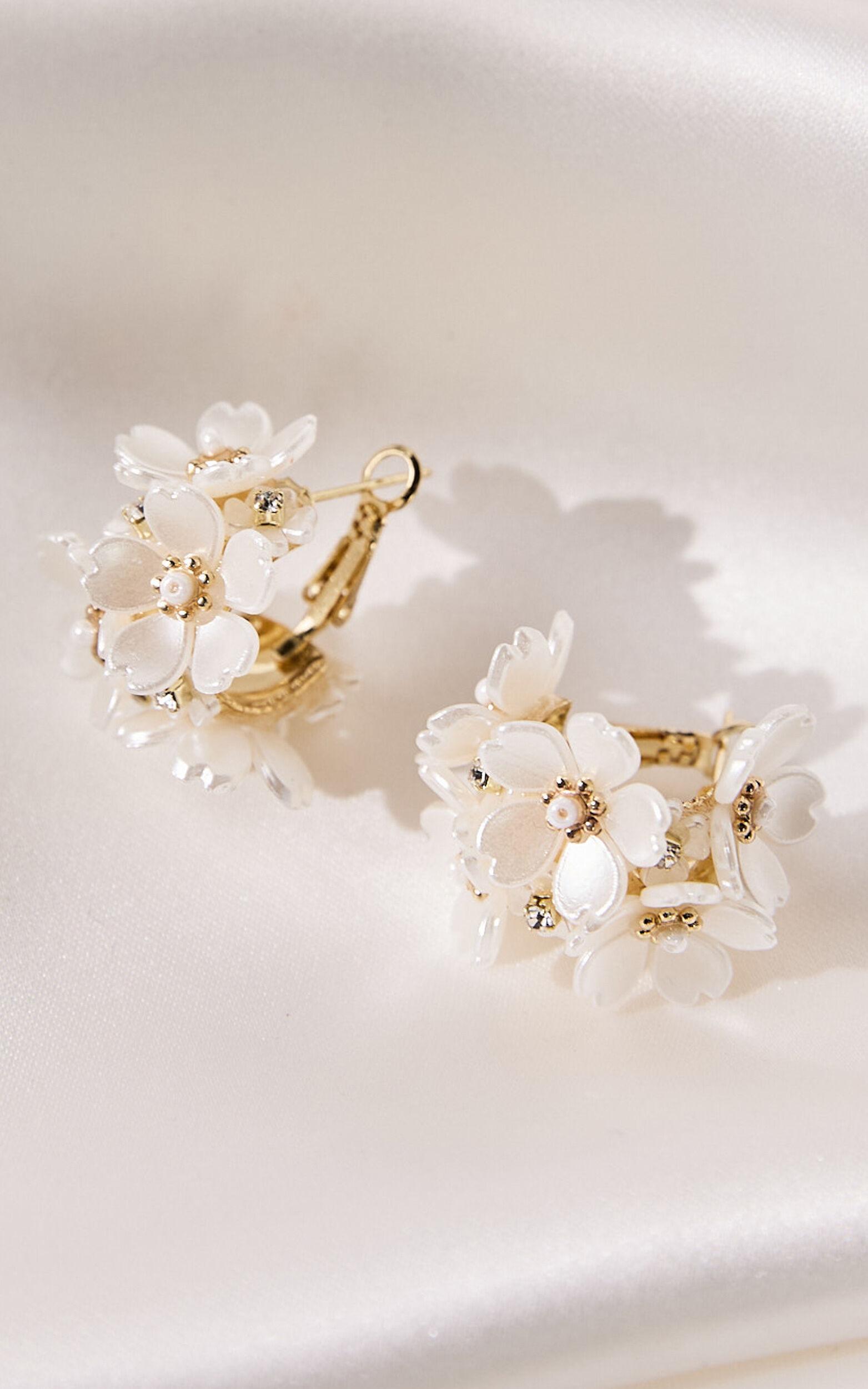 Camille Earrings - Pearl Flower Hoop Earrings in Shell Product Image