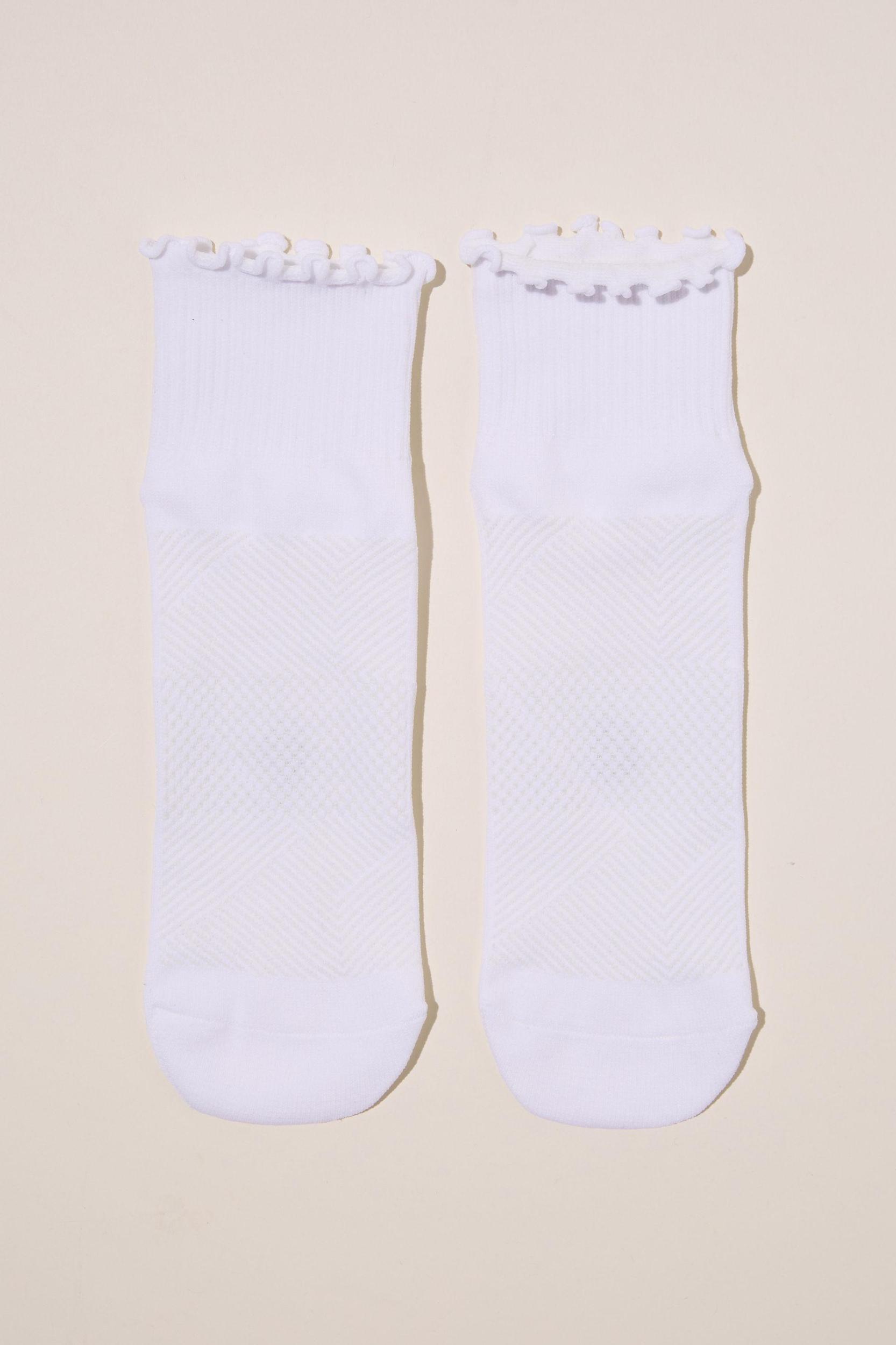 Performance Mid Crew Frill Sock Product Image