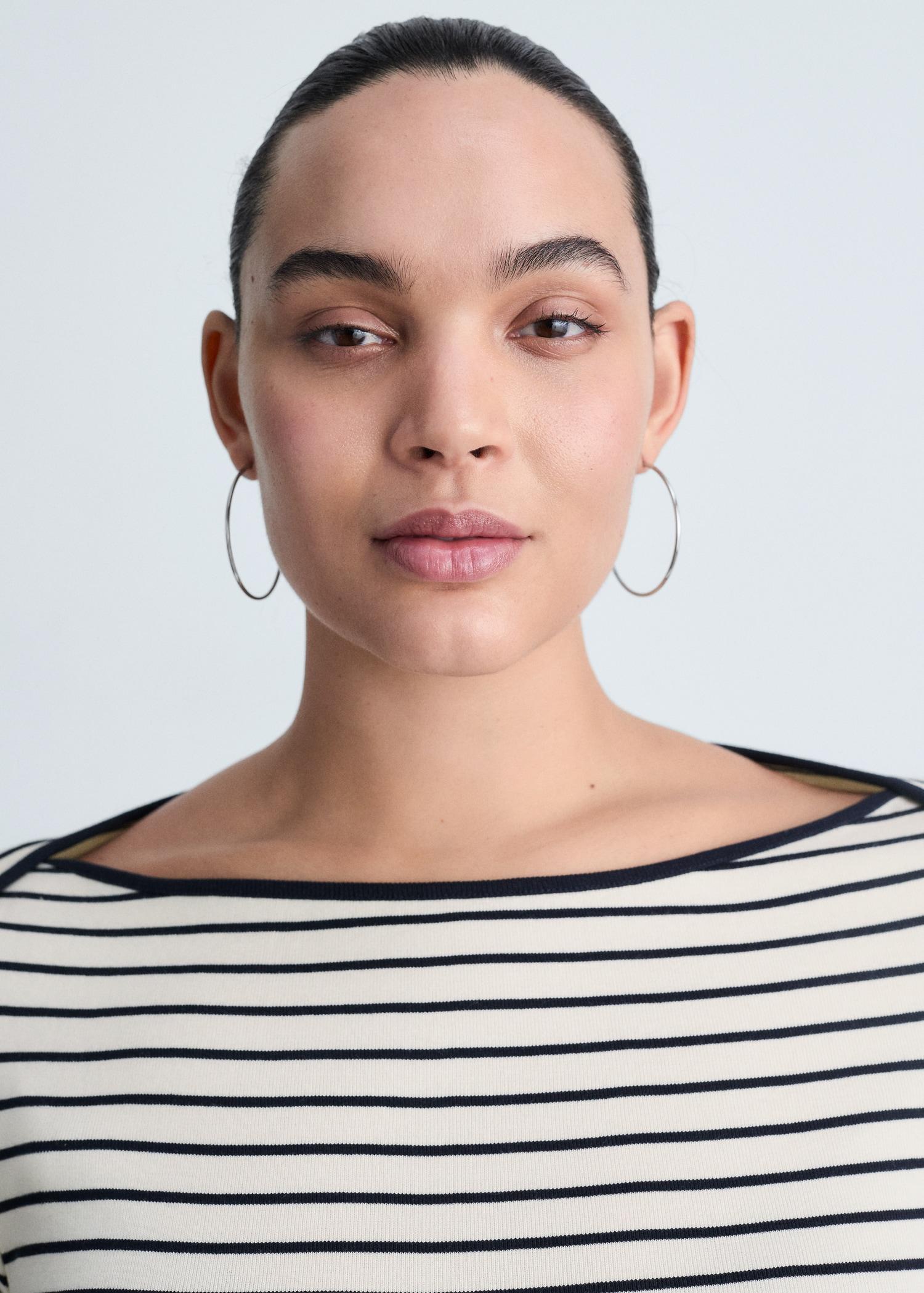 Striped boat-neck t-shirt - Women | MANGO USA Product Image