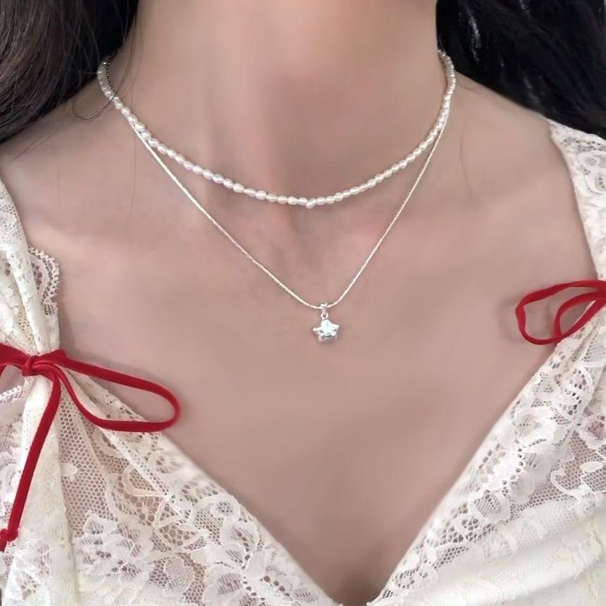 Star Pendant Necklace Product Image