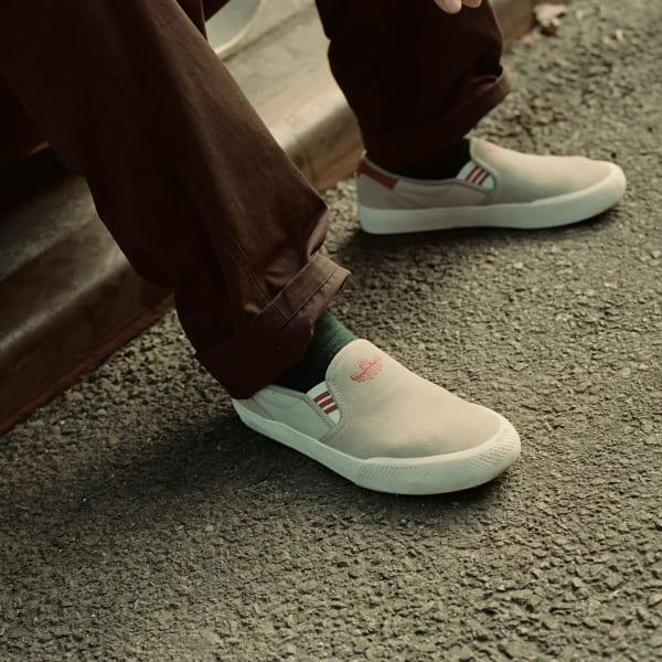 adidas Shmoofoil Shoes Putty Beige M 4 / W 5 Unisex Product Image