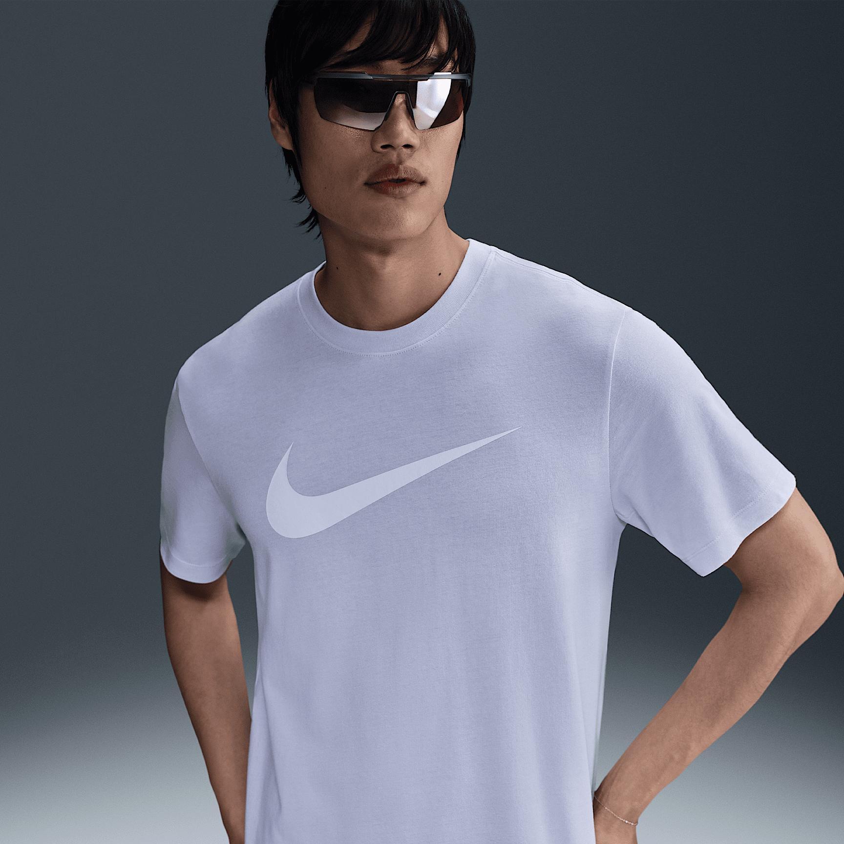 Nike Sportswear Swoosh Men's T-Shirt Product Image