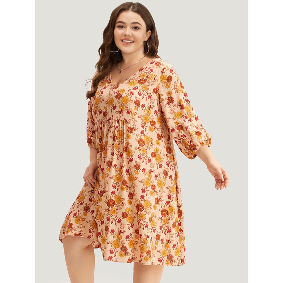 Plus Size Supersoft Essentials Floral Print Pocket V Neck Dress Apricot Women Resort Elastic cuffs V-neck Elbow-length sleeve Curvy Midi Dress BloomChic 26/4X Product Image