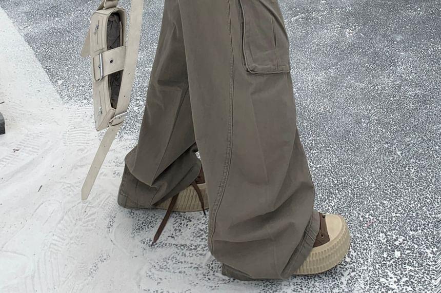Mid Waist Plain Ruched Wide Leg Cargo Pants Product Image