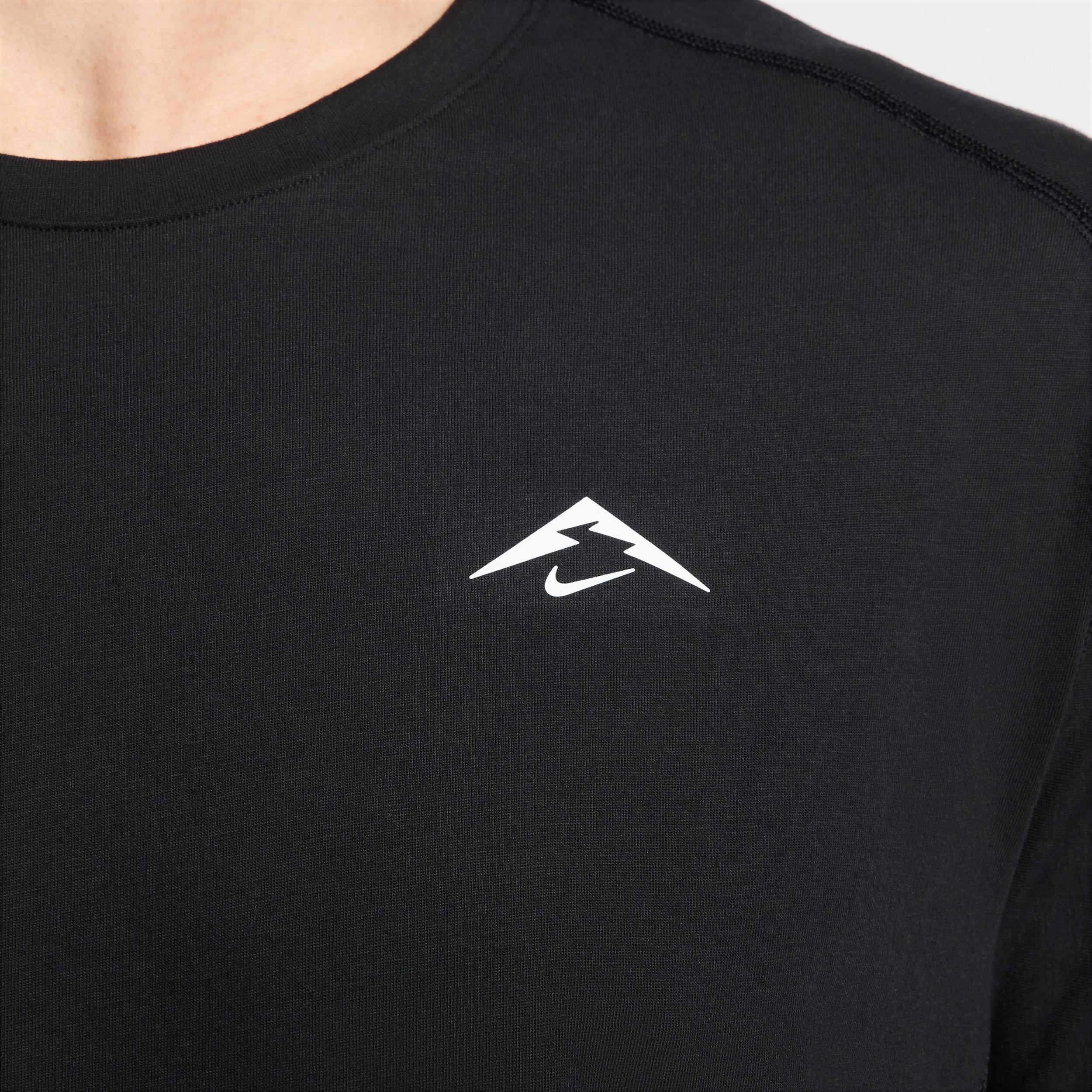 Nike Men's Solar Chase Dri-FIT ADV Short-Sleeve Running Top Product Image