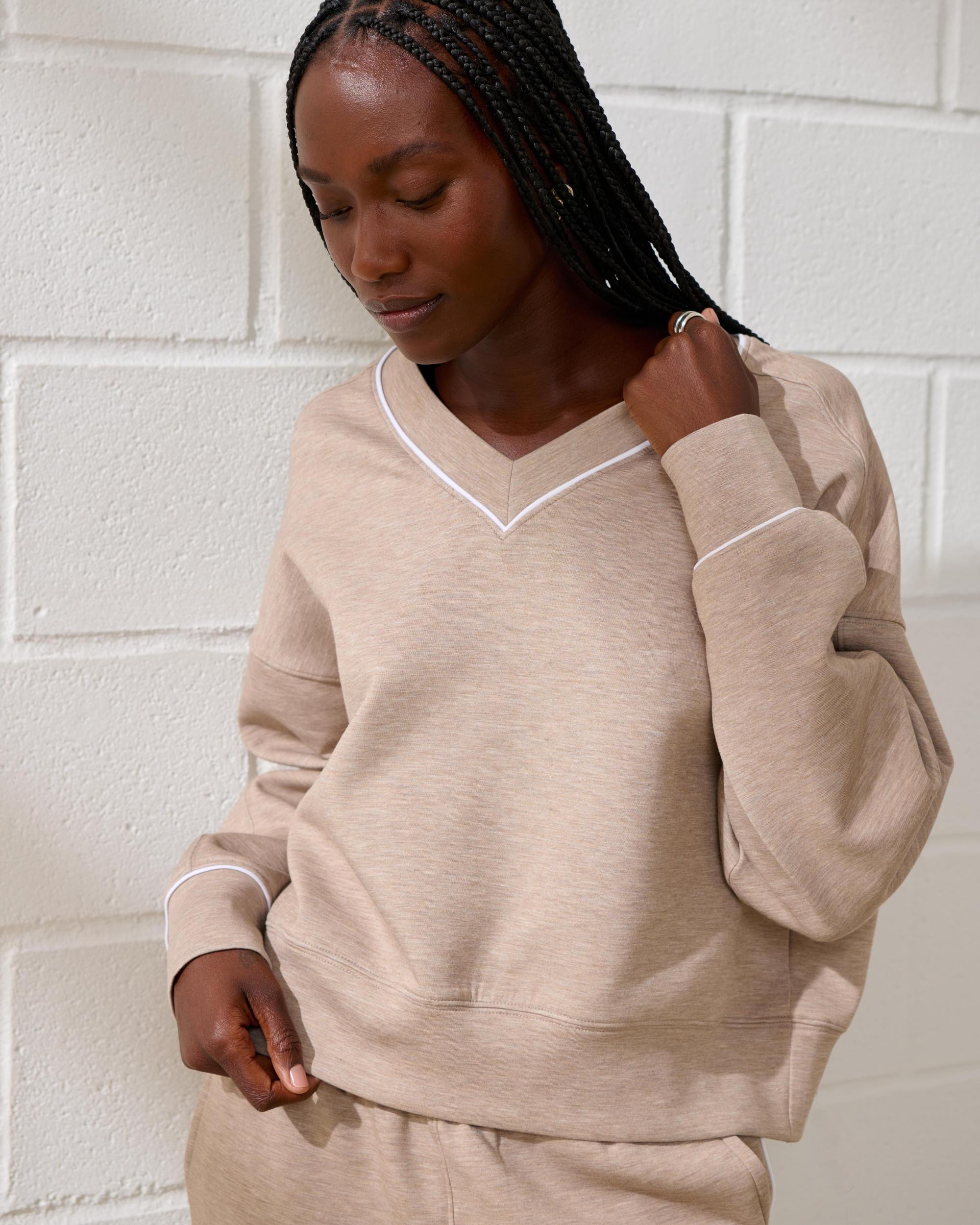 YPB neoKNIT V-Neck Product Image