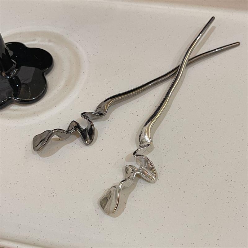 Metal Twisted Hair Stick Product Image