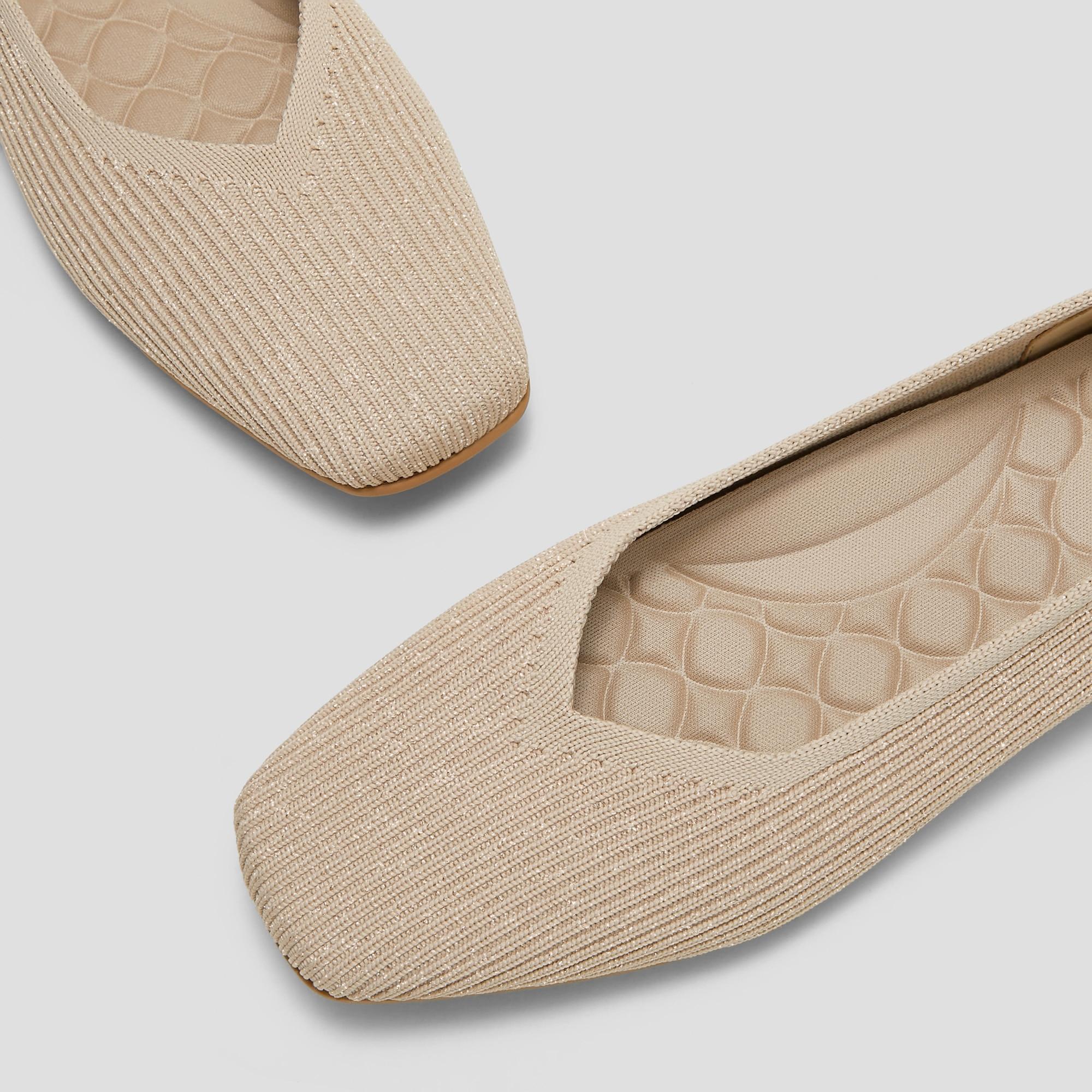 Lightweight Square-Toe V-Cut Flats (Margot Walker) Product Image