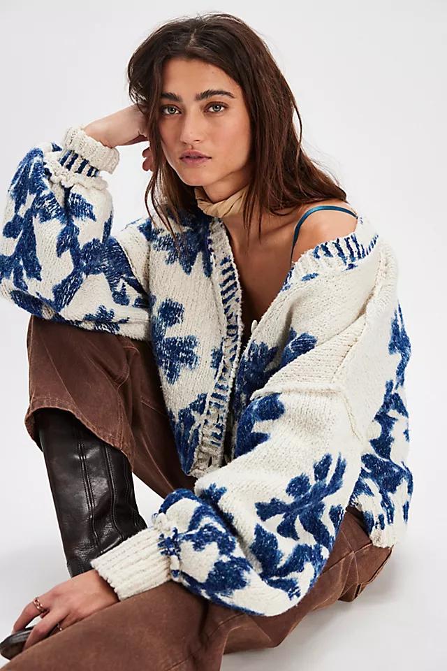 Printed Floral Cardi Product Image