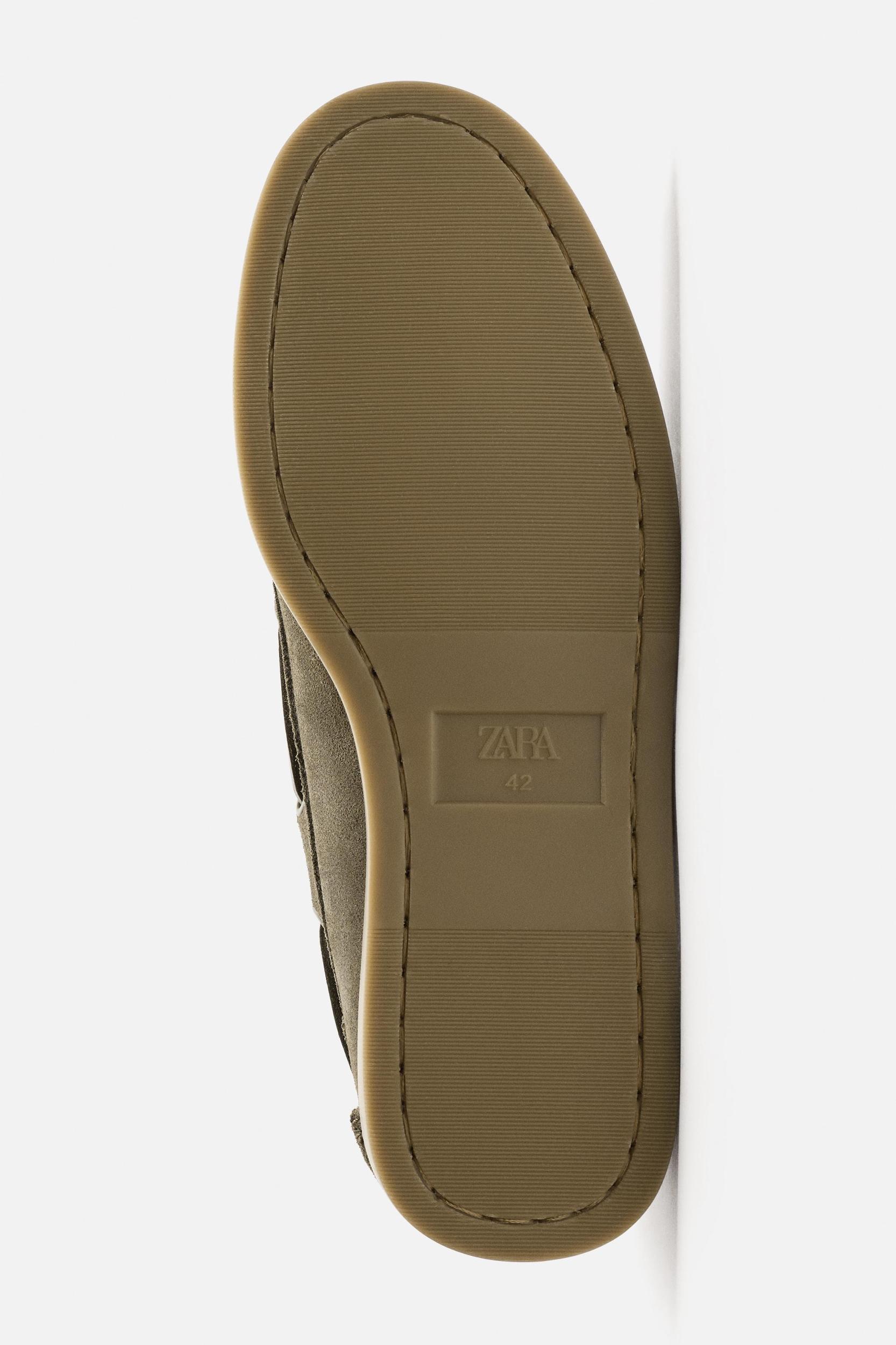 LEATHER BOAT SHOES Product Image