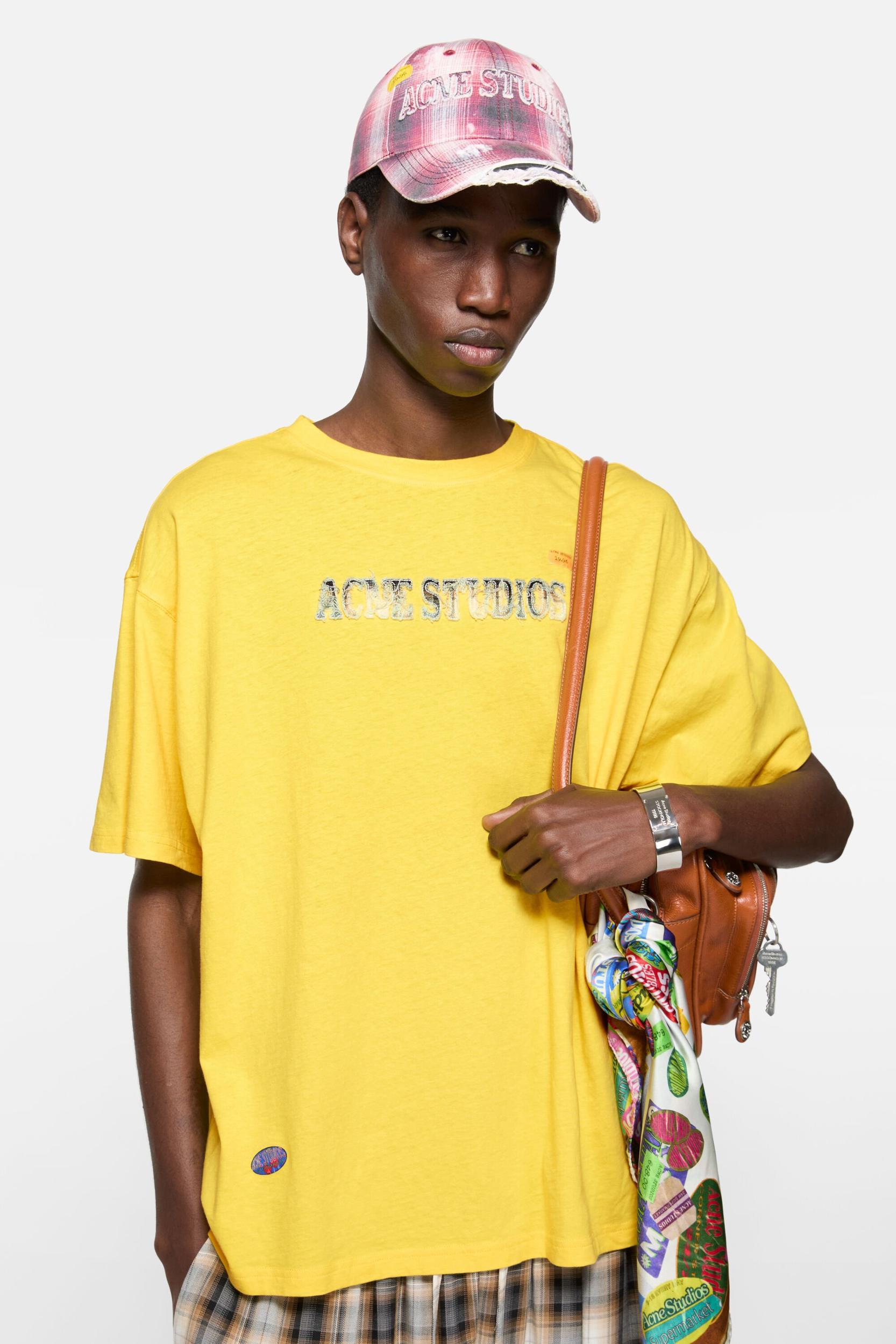 Distressed cap Product Image