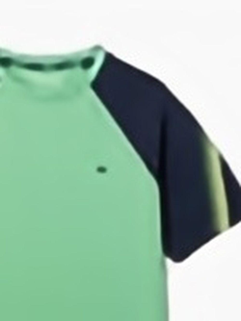 raglan-sleeve graphic-print T-shirt Product Image