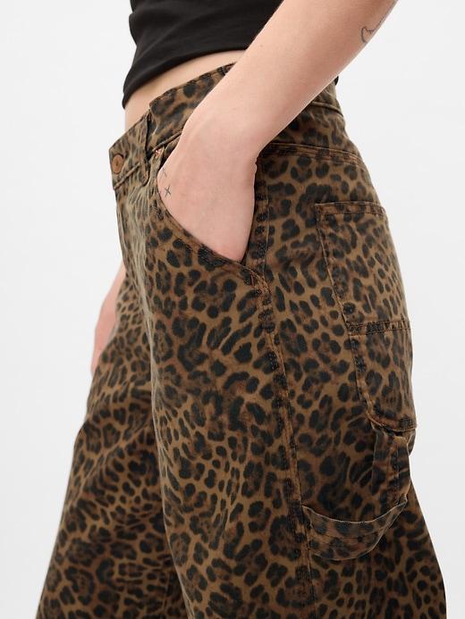 Mid Rise '90s Loose Jeans Product Image
