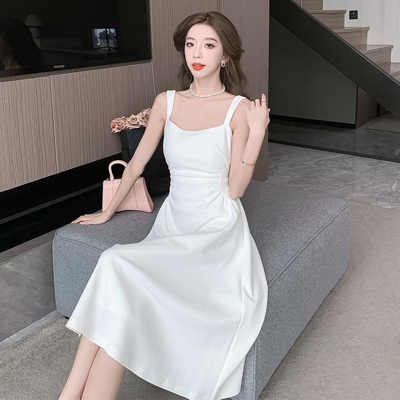 Sleeveless Square Neck Plain Ruched Open Back Midi A-Line Dress Product Image