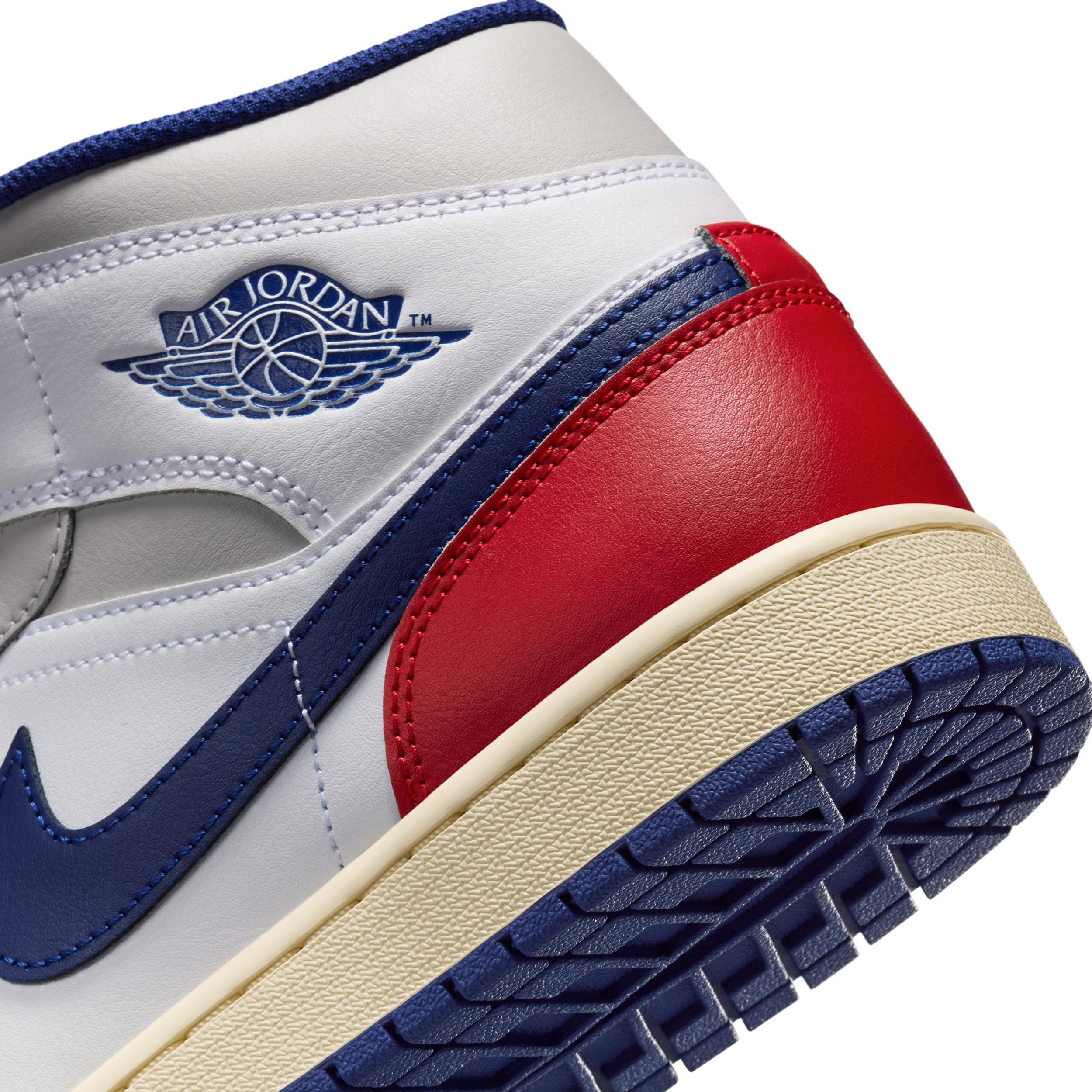 Air Jordan 1 Mid Men's Shoes Product Image